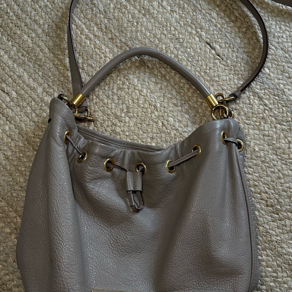 Marc by Marc Jacobs Beige/Grey Leather Crossbody Interlock Hobo Bag - Picture 6 of 7